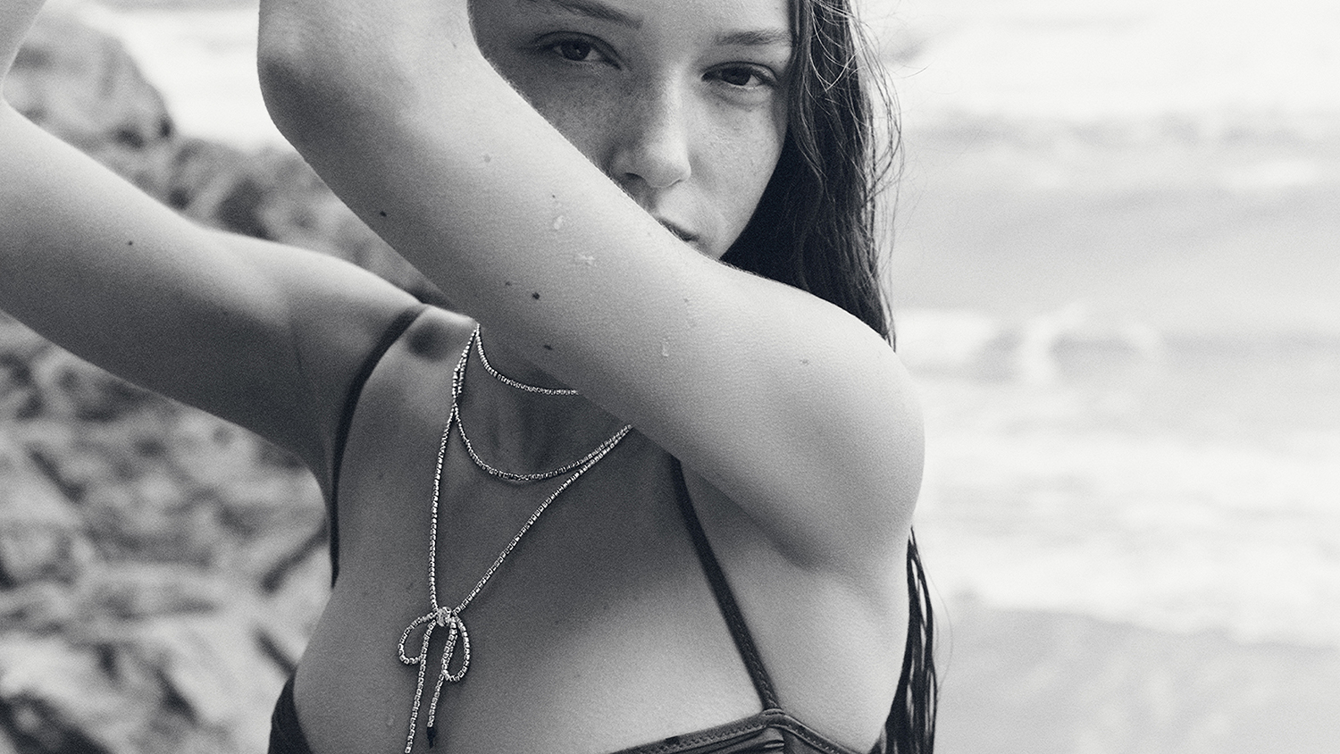 BL_DoDo_Jewellery_Days_like_This_D03_S06_0062_AW_F05_Organic_16-9_1920x1080